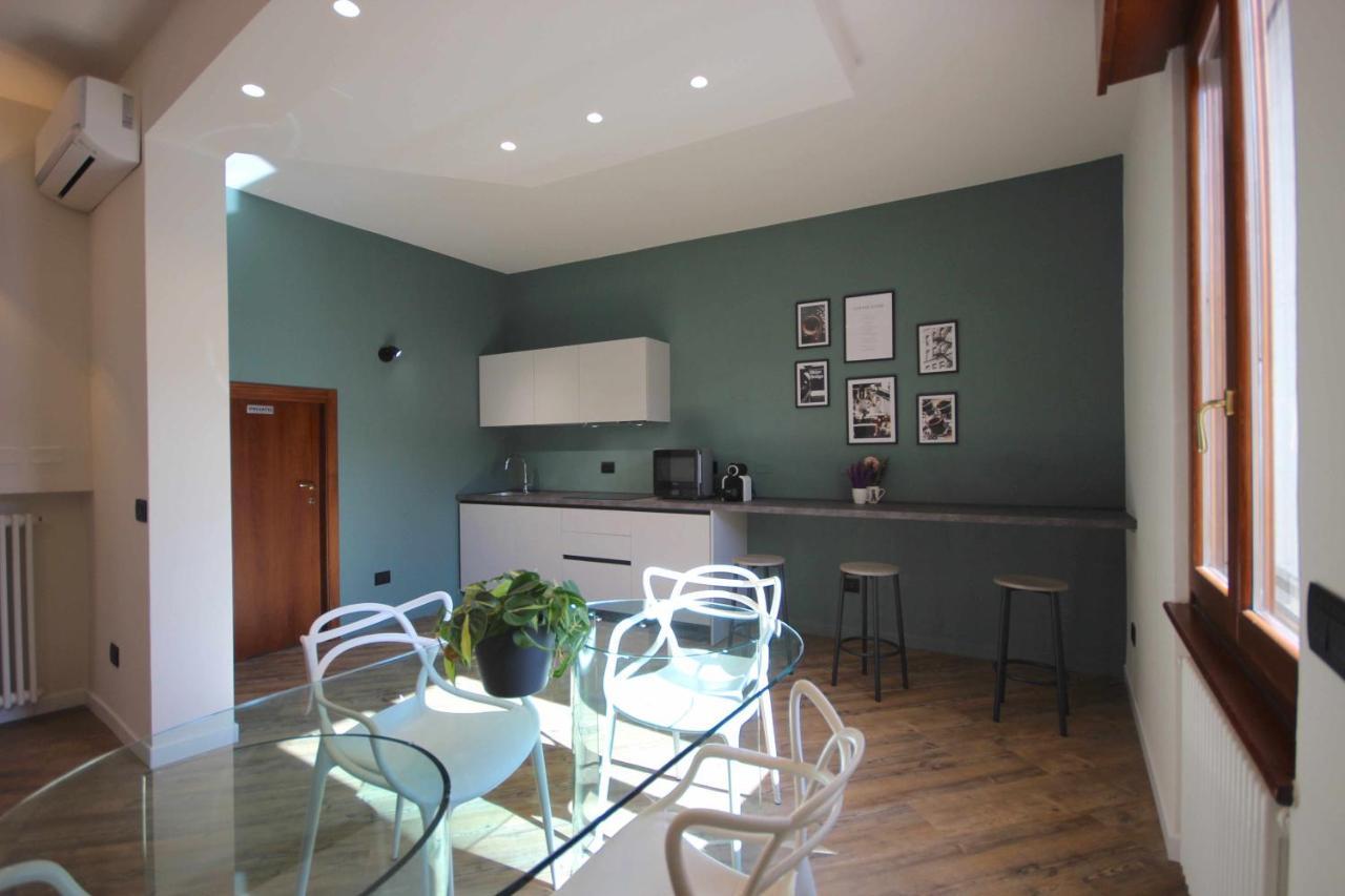Case Vr Holiday Vittorias Flat เวโรนา ภายนอก รูปภาพ